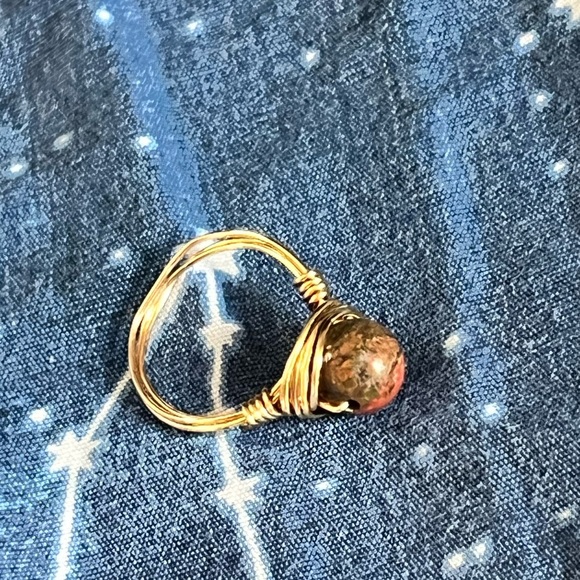 💜 Handmade Gold Wire & Jasper Crystal Ring - Picture 2 of 2